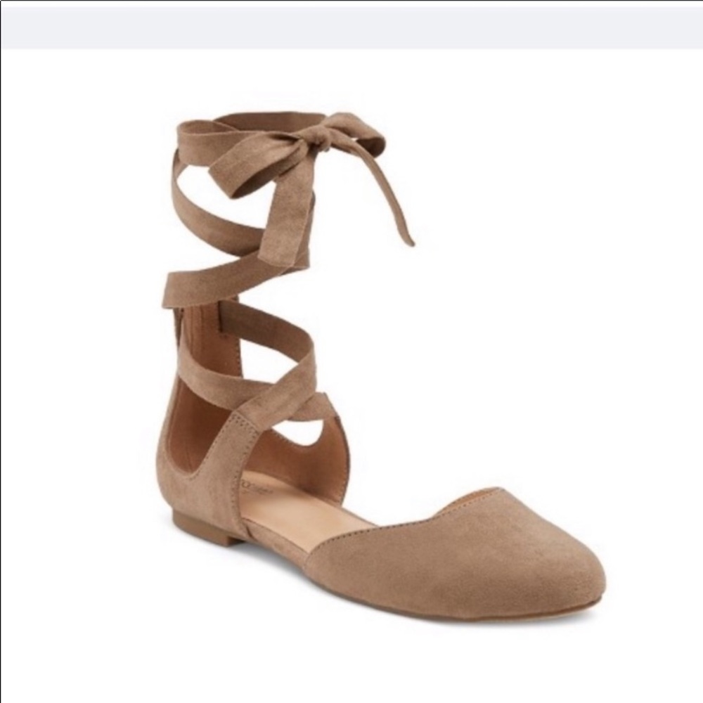 COPY - MOSSIMO BRAND NEW BEIGE FLATS